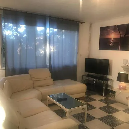 Villa, Avec Piscine Chauffee