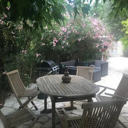 Villa, Avec Piscine Chauffee فيلة Servian