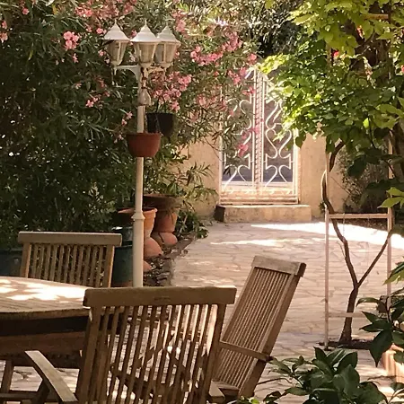 Villa, Avec Piscine Chauffee *