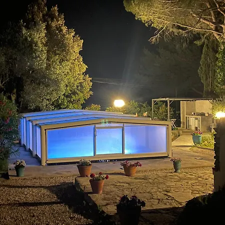Villa, Avec Piscine Chauffee فيلة *